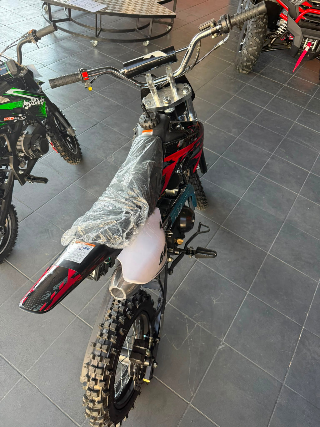 Motocross XTR 607M 125cc 14/12" Negru-Roșu – vedere produs 4 | ARWAY PowerSports