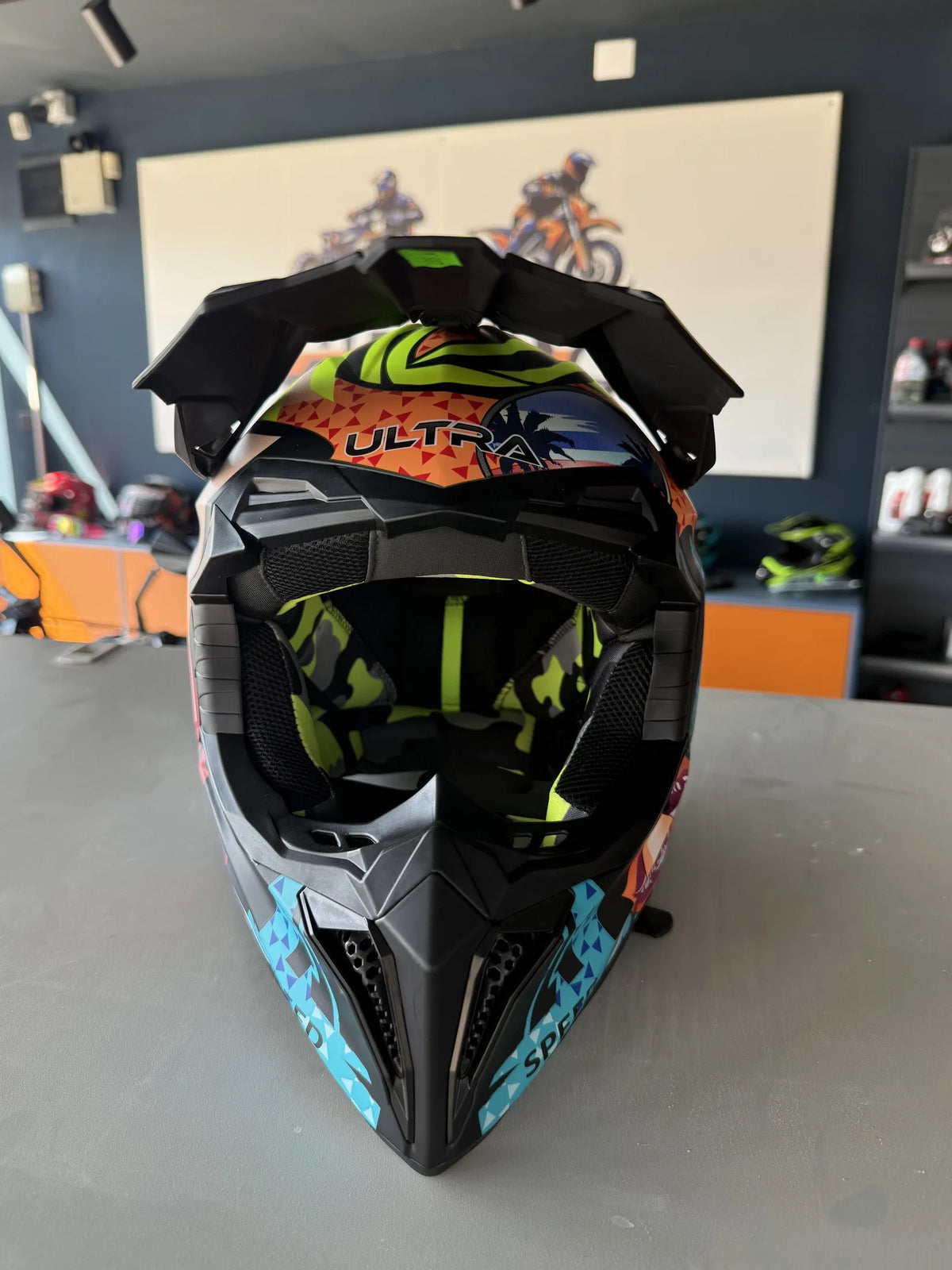 Cască moto Ultra multicolor - imagine produs